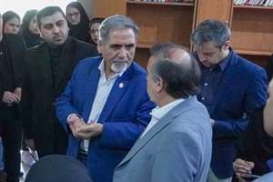 رییس دانشگاه از مرکز تحقیقات بیولوژی سلولی و مولکولی بازدید کرد.
